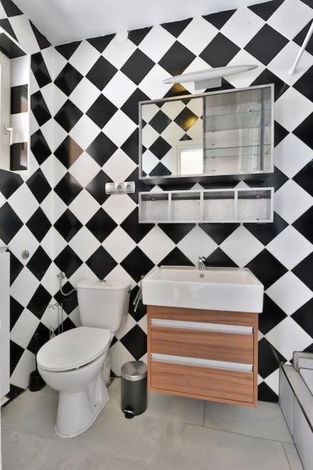 Apartman Buda Batthiany Square, 6 *