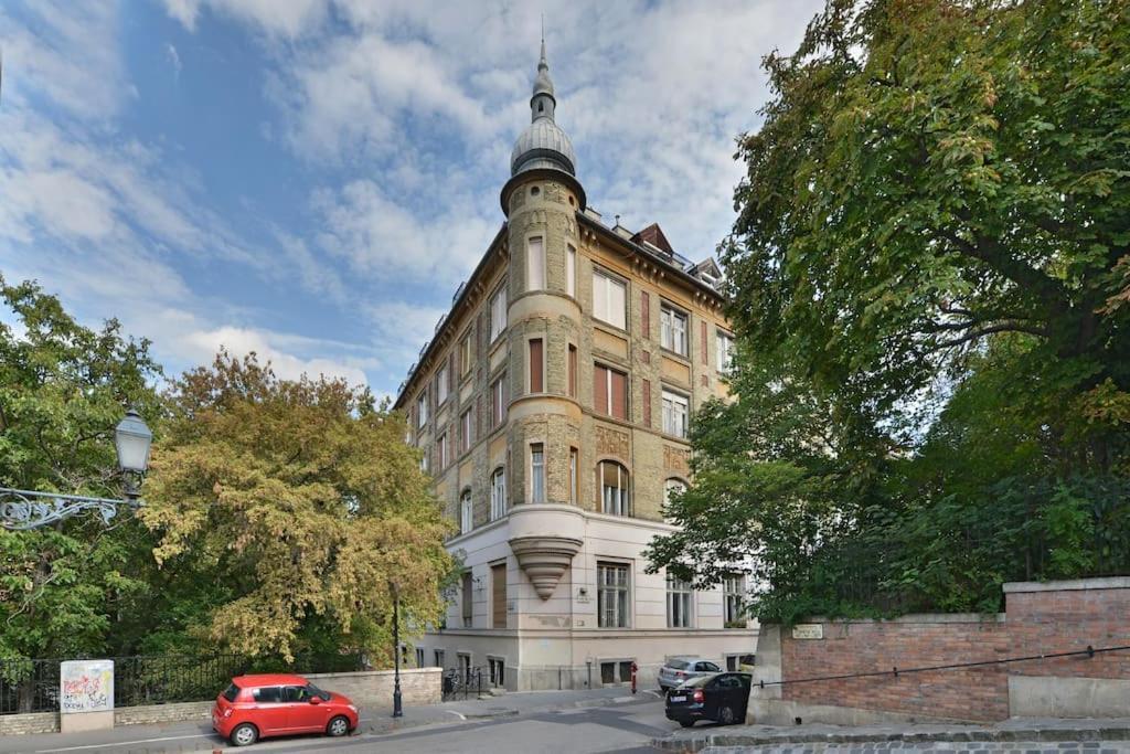 Apartman Buda Batthiany Square, 6 *